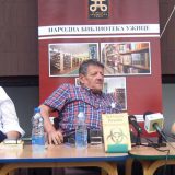 Basara na promociji romana o Titovom spomeniku, Andriću, Dilanu, Handkeu... 2