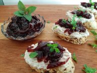 198007518_844122436531734_902033080329139939_n Recept: Džem od luka 3