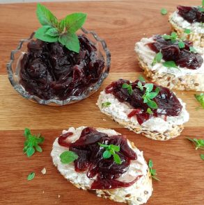 199889782_215309257099958_4880160493716641500_n Recept: Džem od luka 2