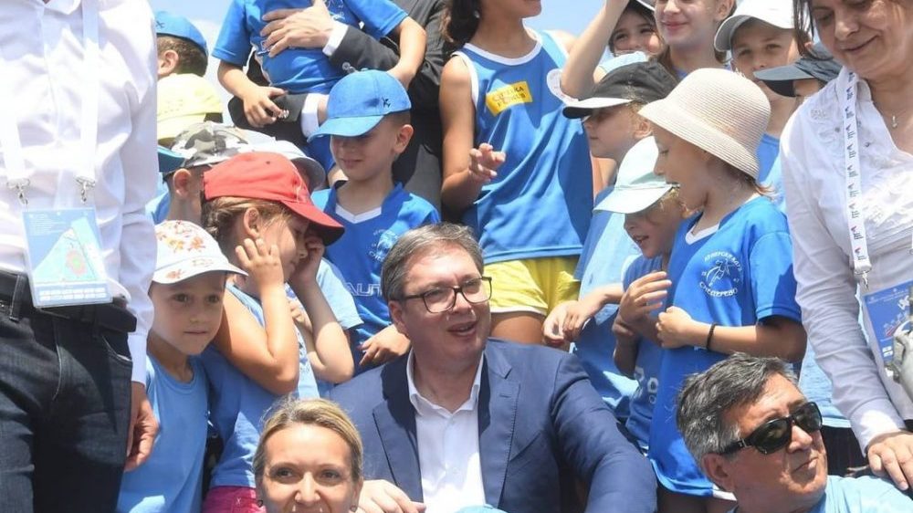 Vučić u poseti Smederevu: Draga deco, želim vam da budete šampioni 1
