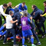 Englezima pol pozicija 1