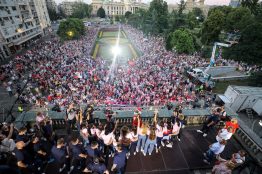 Aplauzi i ovacije za srpske košarkašice na dočeku ispred Starog dvora (FOTO) 9
