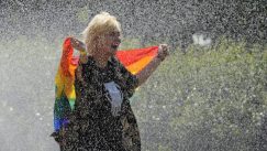 Hiljade ljudi u Varšavi na "Paradi ponosa" (FOTO) 3