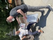 Akcija podela novina prolaznicima povodom rođendana Danasa Novinari i urednici Danasa delili rođendanski broj na ulicama više gradova (FOTO) 14