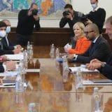 Vučić sa predstavnicima kompanije Rio Tinto: Svi projekti moraju da zadovolje ekološke standarde 15