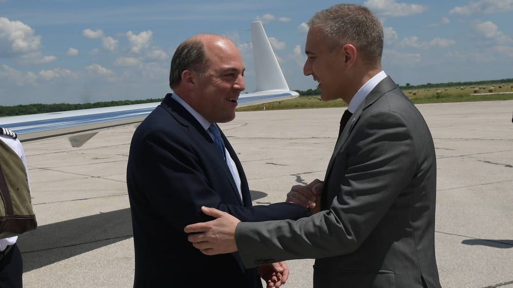 Ministar odbrane Velike Britanije Ben Volas doputovao u dvodnevnu posetu Srbiji 1