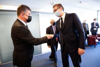 MIROSLAV LAJCAK - ALEKSANDAR VUCIC Vučić: Rekao sam da nikad nećemo priznati Kosovo i onda se Kurti detonirao (FOTO) 2
