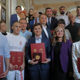 Predsednici Vlade Srbije uručena Vidovdanska nagrada 2