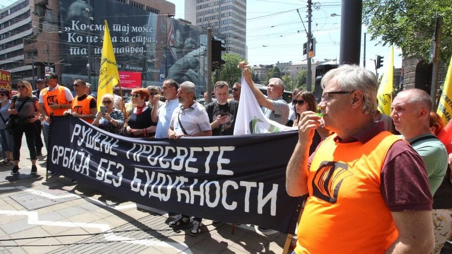 Sindikati prosvetnih radnika pozivaju celu javnost na protest 26. septembra 1