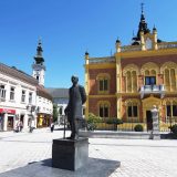 Grad Novi Sad kupio udžbenike za đake prvake 8