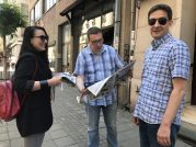 Akcija podela novina prolaznicima povodom rođendana Danasa Novinari i urednici Danasa delili rođendanski broj na ulicama više gradova (FOTO) 13