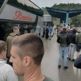 Kosovska policija ne dozvoljava da dva srpska autobusa uđu na Kosovo 13