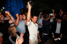 djokovic-party-proslava-78138 Žurka u čast Novaka Đokovića, trubači na dočeku zasvirali „Bože pravde“ (FOTO) 4