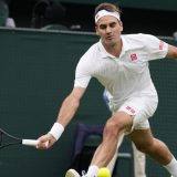 Federer u drugom kolu Vimbldona posle predaje Manarina 15