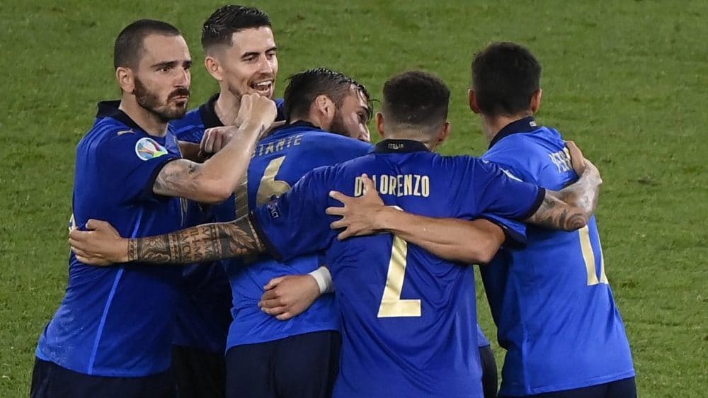 Italija u osmini finala Evropskog prvenstva, Lokateli dvostruki strelac 1