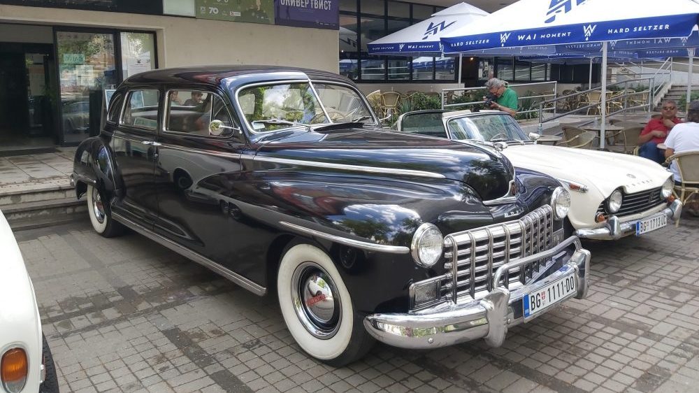 Izložba oldtajmera na platou ispred beogradske opštine Zvezdara (FOTO) 1