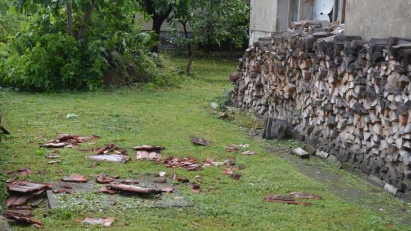 Nevreme sinoć protutnjalo kroz Donji Milanovac (FOTO) 2 Nevreme sinoć protutnjalo kroz Donji Milanovac (FOTO) 2