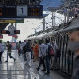 Nju Delhi i Mumbaj ublažavaju mere ograničenja 6