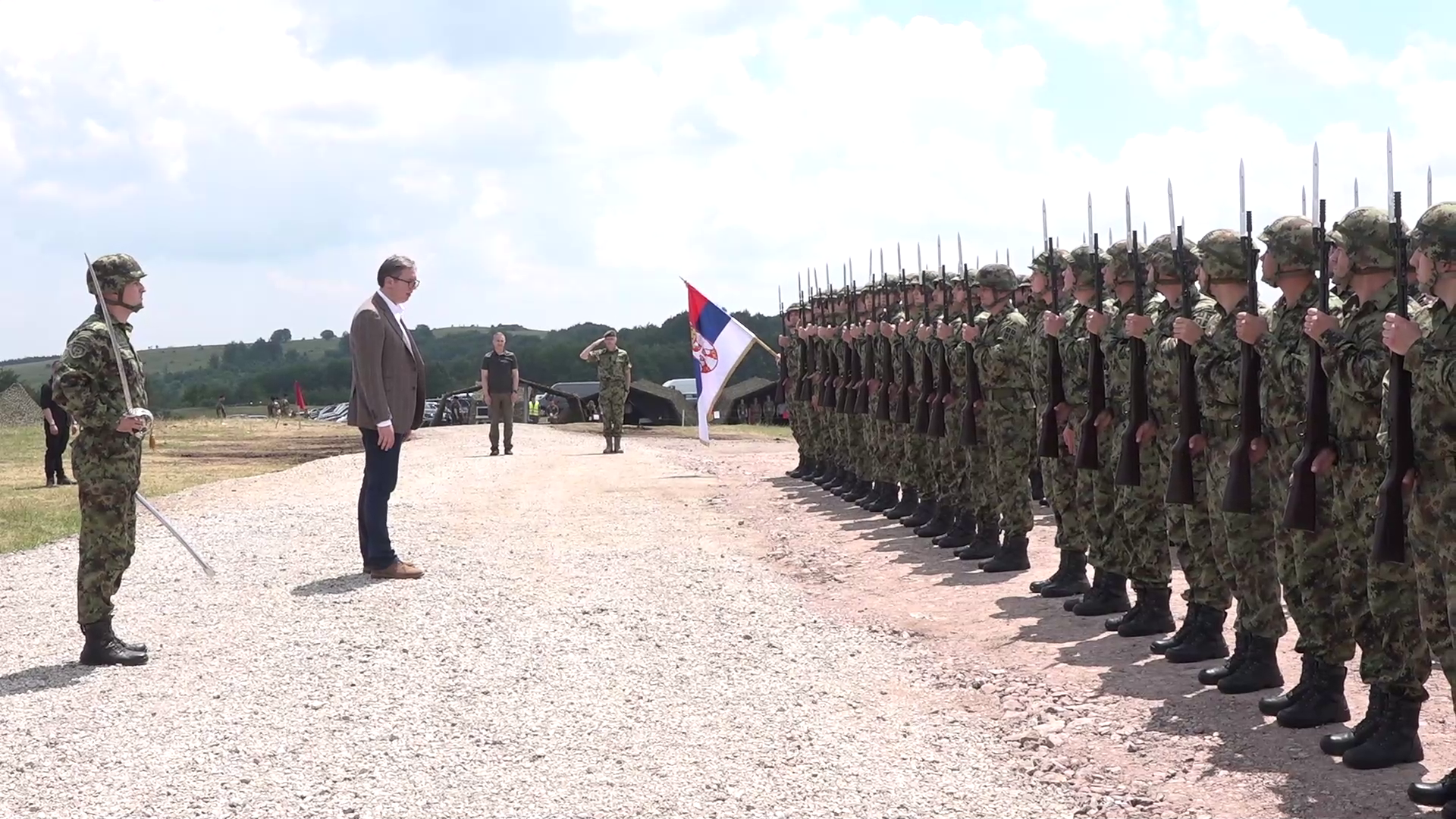 Završena vežba Vojske Srbije, prisustvovao i komandant Kfora (FOTO) 2