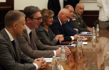 Aleksandar Vučić i Ben Volas Vučić britanskom ministru Volasu: Srbija će uvek biti čvrst oslonac za miran i stabilan Balkan 7