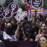 Više od 1.000 žena demonstriralo u Istanbulu protiv povlačenja Turske iz Istanbulske konvencije 10