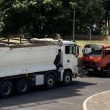 Šleper sleteo u kanal na Moravskom koridoru, vozač povređen 9