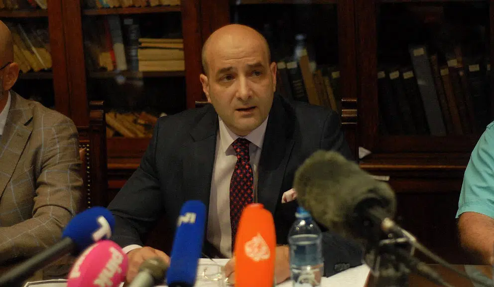 Ko je pretučenog studenta FTN-a vezao za bolnički krevet? 3