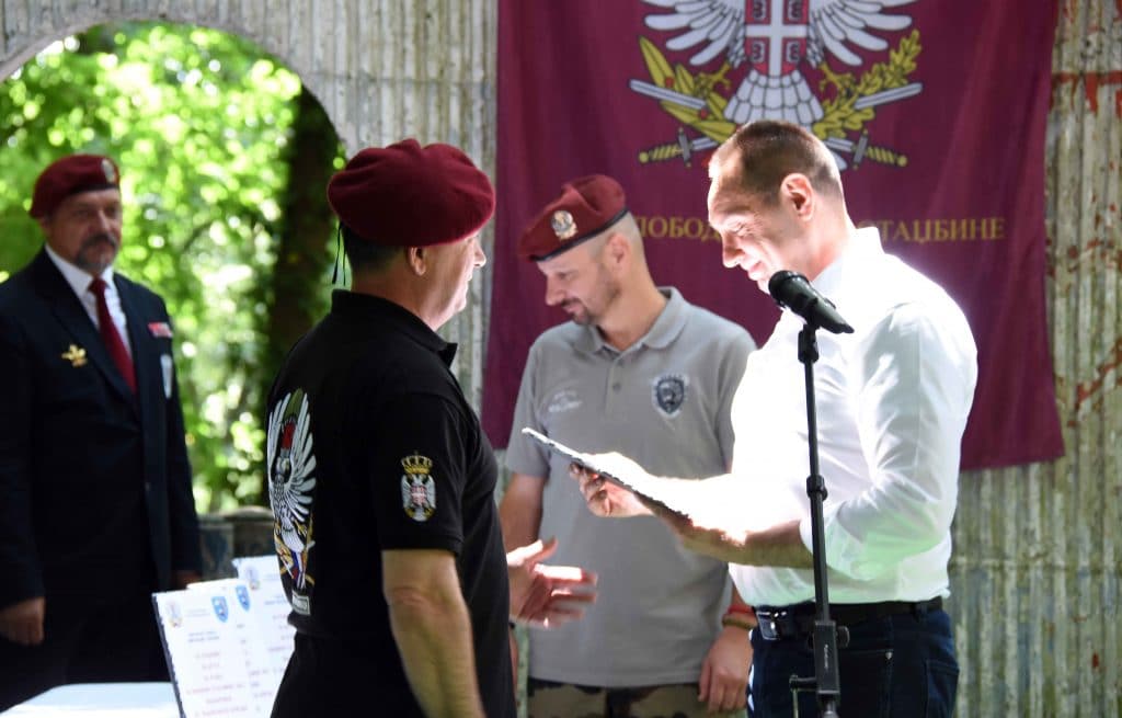 Vulin u ime Vučića čestitao veteranima 63. padobranske brigade praznik, Stefanović nije prisustvovao 3