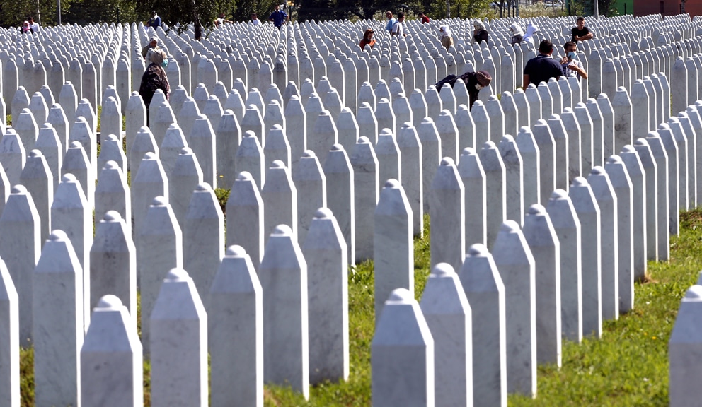 Politikolog Kecmanović: Odluka o zabrani negiranja genocida je dolivanje ulja na vatru 1