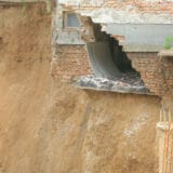 Vlast žmuri dok investitori "kradu" spratove 9