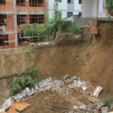 urusena zgrada na Vracaru