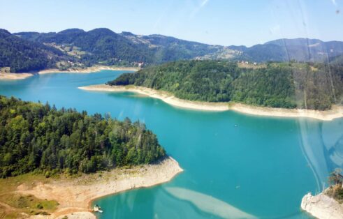 Pripadnici MUP-a Srbije pomažu u gašenju požara na planini Stolac iznad Višegrada 8