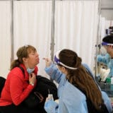 Britanija prijavila 33.074 nova slučaja korona virusa za dan 7