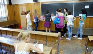 Ministarstvo prosvete za Danas odgovara da li će stari studenti dobiti novi rok za okončanje studija 20 Ministarstvo prosvete za Danas odgovara da li će stari studenti dobiti novi rok za okončanje studija 12
