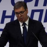 Vučić i njegovi sledbenici ne poštuju epidemiološke mere 3