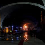 Ronioci uključeni u potragu za 14 radnika zarobljenih u tunelu u Kini 11