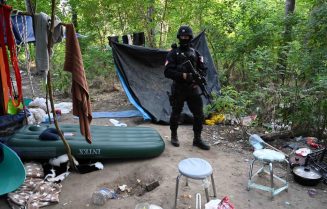 MUP: Kod Srpskog Krstura otkriven ilegalni kamp migranata (FOTO) 2