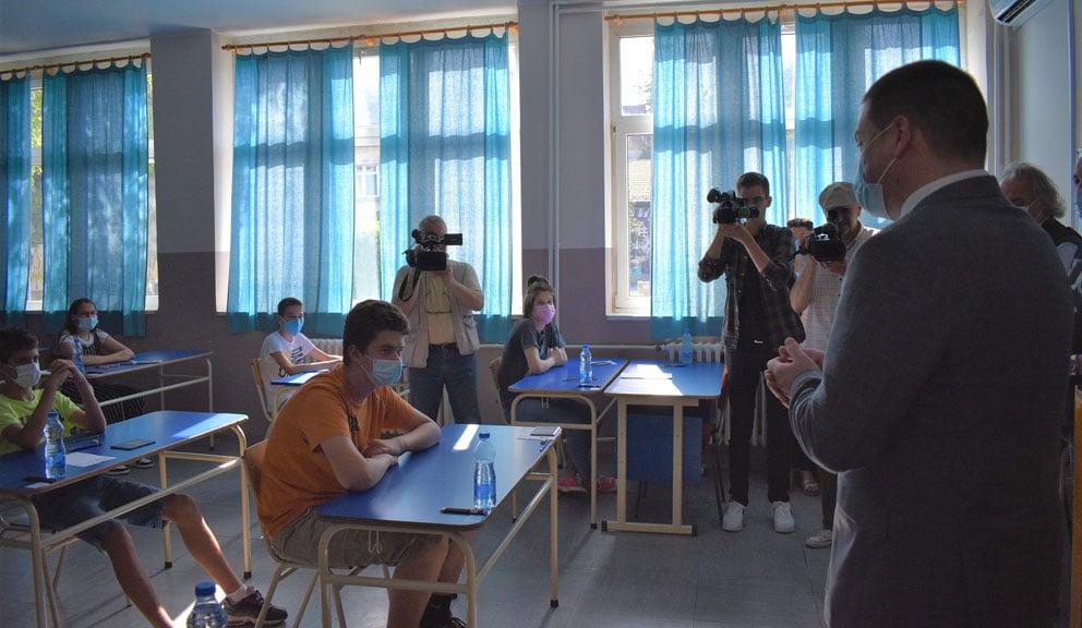 Više mesta nego talenata 1