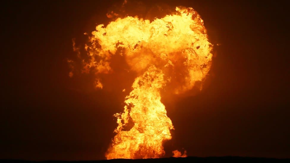 Azerbejdžan: Erupcija blatnog vulkana izazvala veliku eksploziju u oblasti gde su naftne platforme, ali nema povređenih 1 explosion