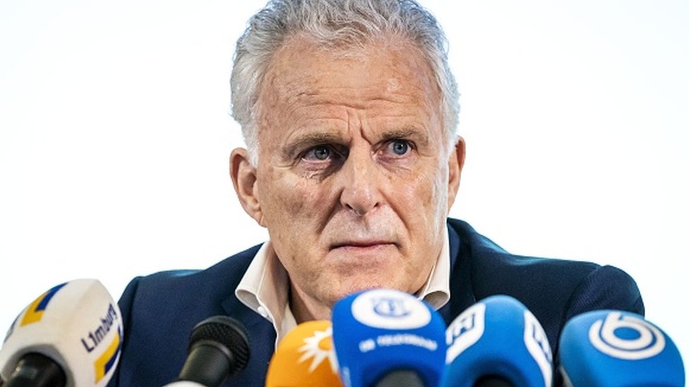 Holandija i kriminal: Preminuo holandski istraživački novinar koji upucan na ulici u Amsterdamu 1 Peter R de Vries