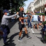 Kuba, korona virus i politika: Desetine uhapšenih na protestima na kojima se traži sloboda i demokratija 7
