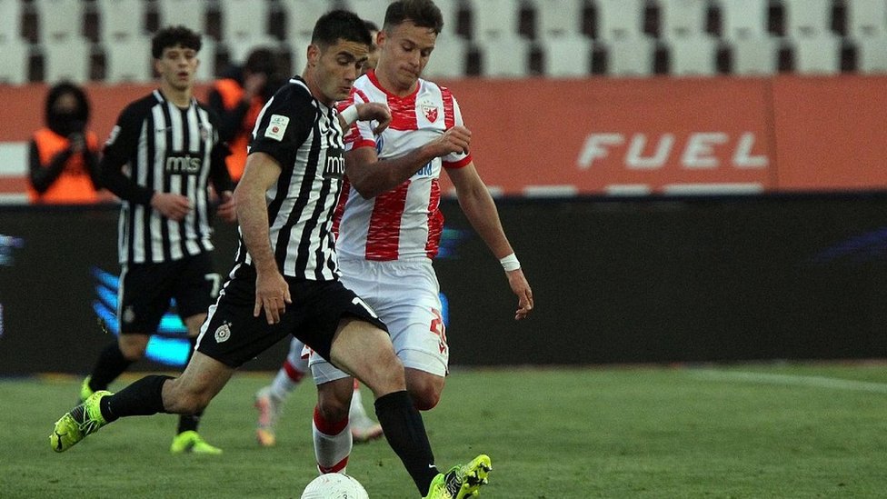 Zvezda, Partizan i fudbal u Srbiji: Počinje Superliga - publika na tribinama, kovid mere na snazi, VAR na terenu 2 Saša Zdjelar (levo) i Njegoš Petrović (desno)