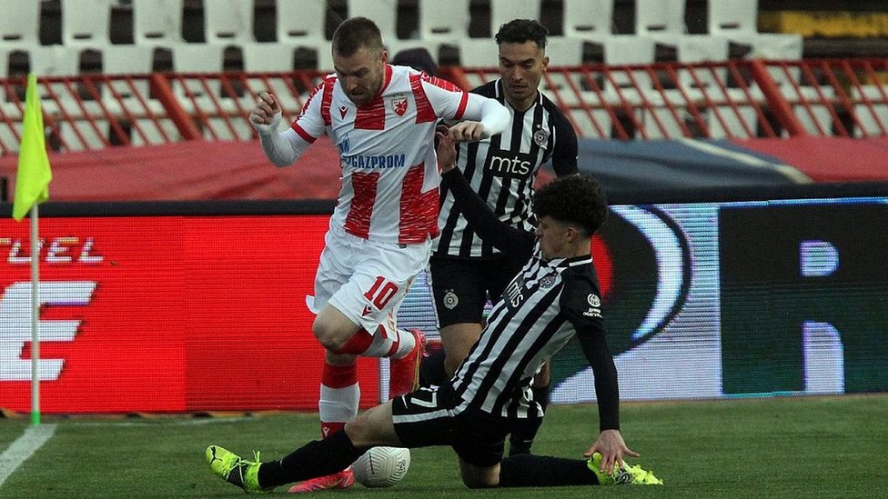 Zvezda, Partizan i fudbal u Srbiji: Počinje Superliga - publika na tribinama, kovid mere na snazi, VAR na terenu 4 Aleksandar Katai (levo), Nemanja Jović (dole) i Ivan Obradović (desno)