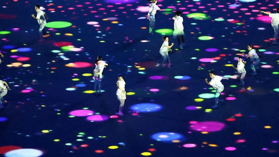 Olimpijske igre u Tokiju: Svetionik nade za celo čovečanstvo - počela najveća sportska manifestacija 8 Dancers at the opening ceremony