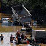 Merkel obišla poplavljene oblasti, obećala pomoć i bržu borbu protiv klimatskih promena 9