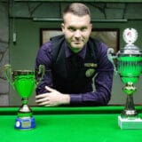 Sport koji se igra samo u prsluku i sa leptir mašnom 3