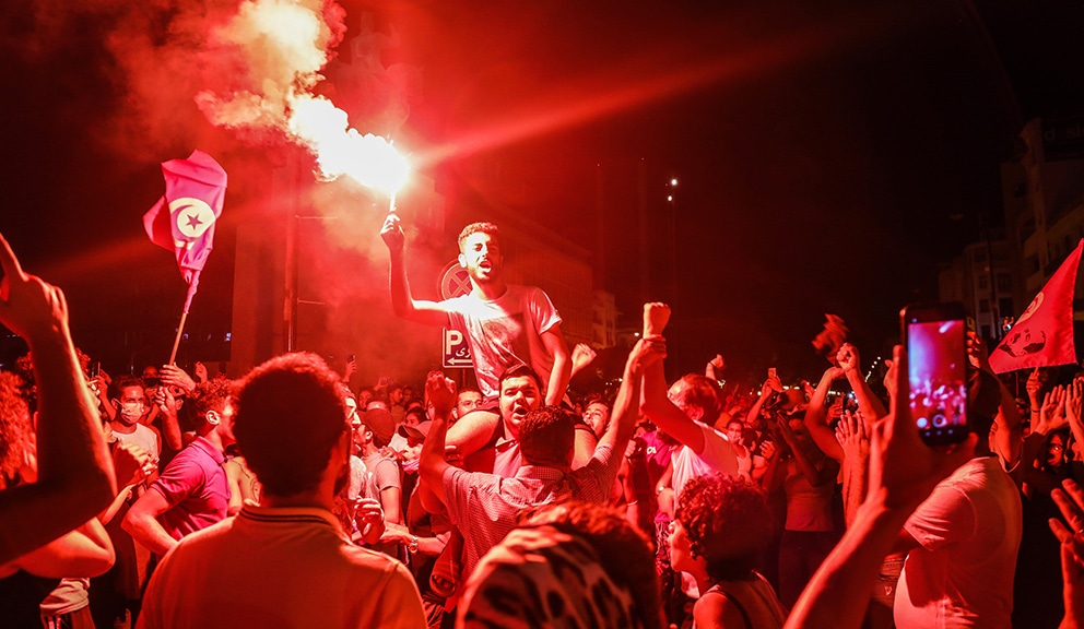 U Tunisu uveden policijski čas i zabranjena okupljanja 1