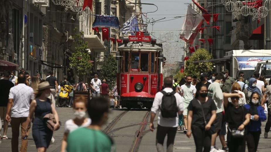 Turska popustila epidemiološke mere, ali muzika samo do ponoći 1