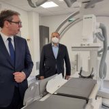 Vučić najavio dodatne mašine i opremu za medicinske ustanove do kraja godine 4