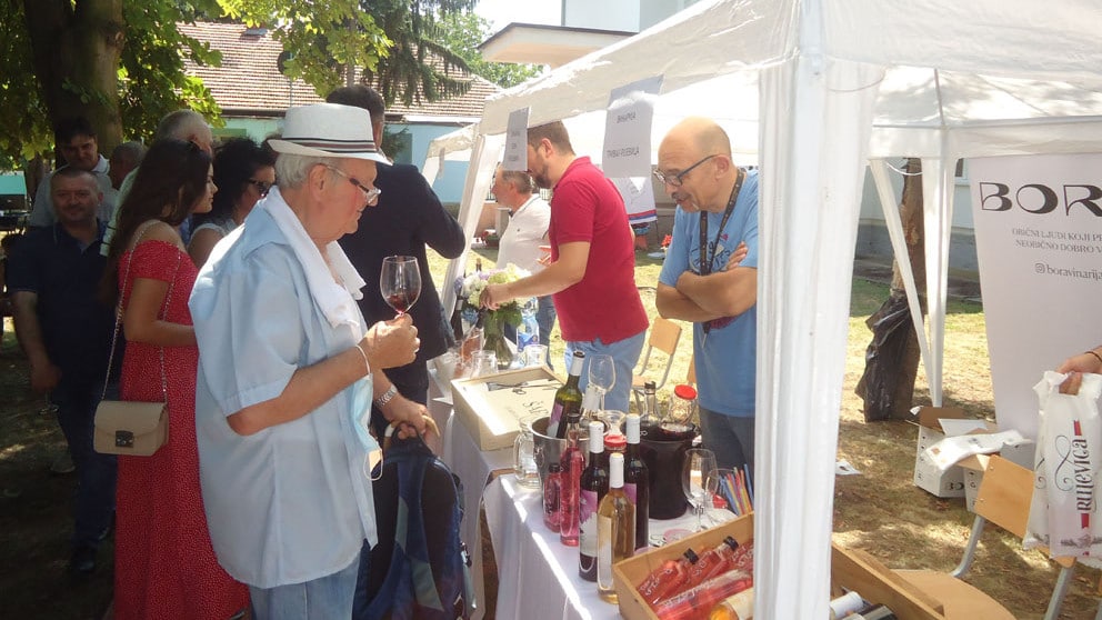 U vinu je istina, ali ima nešto i u rakiji 1